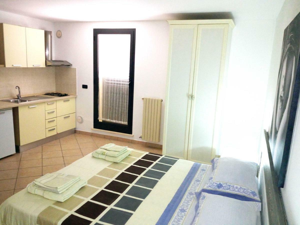 Vittoria Resort Residence-B&B ガラティーナ エクステリア 写真