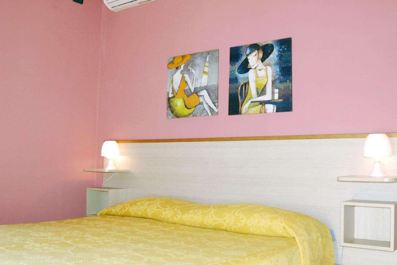 Vittoria Resort Residence-B&B ガラティーナ エクステリア 写真